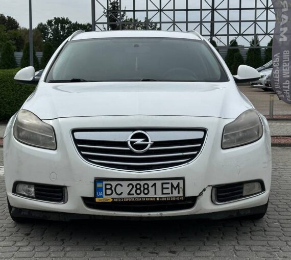OPEL INSIGNIA 2012