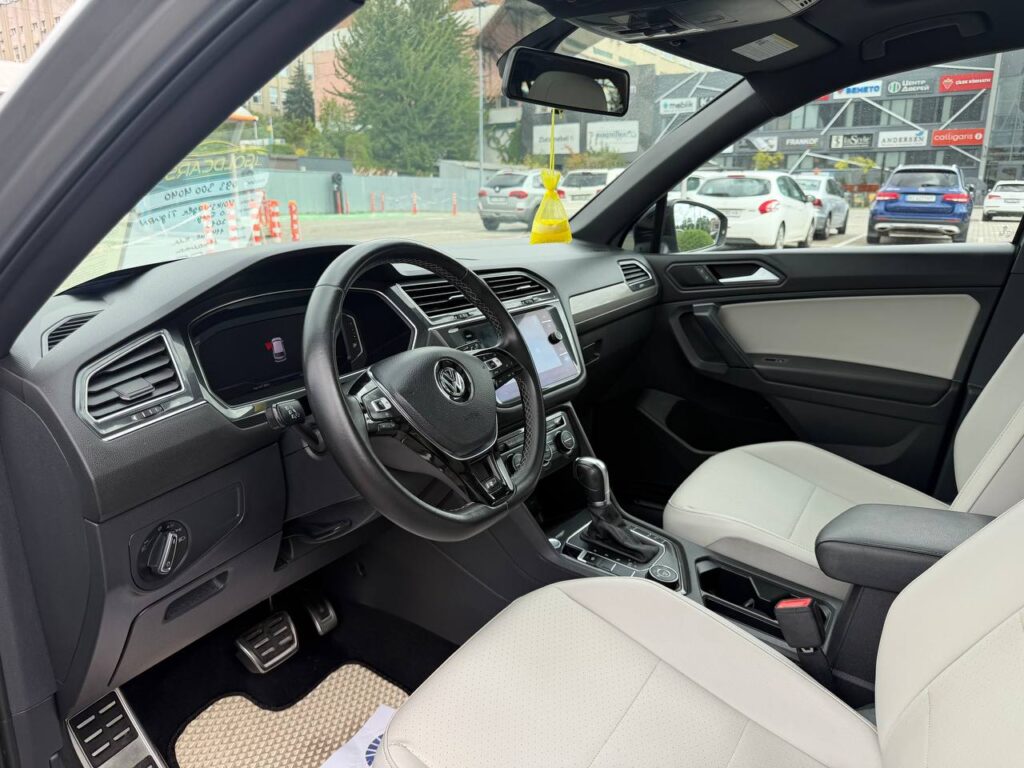 VOLKSWAGEN TIGUAN 2019