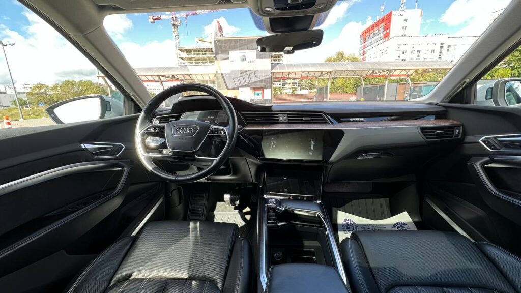 AUDI E-TRON 2019