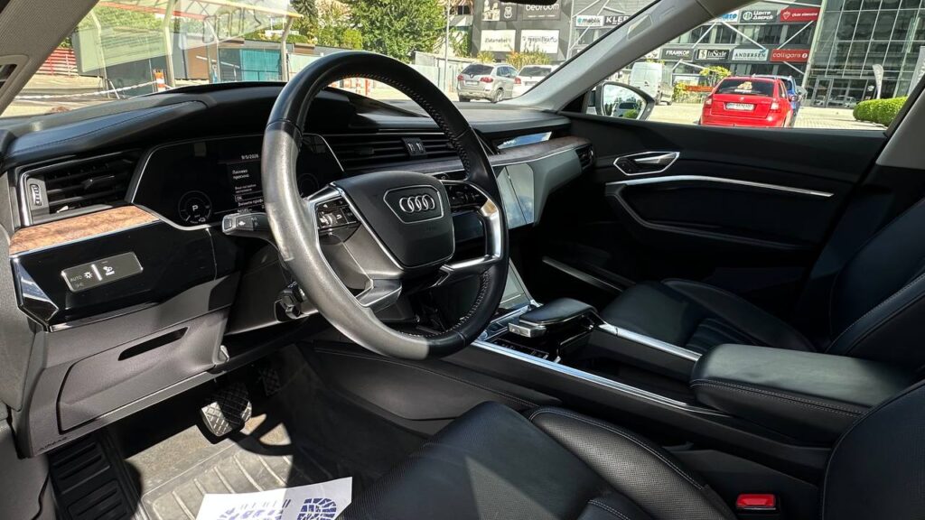 AUDI E-TRON 2019