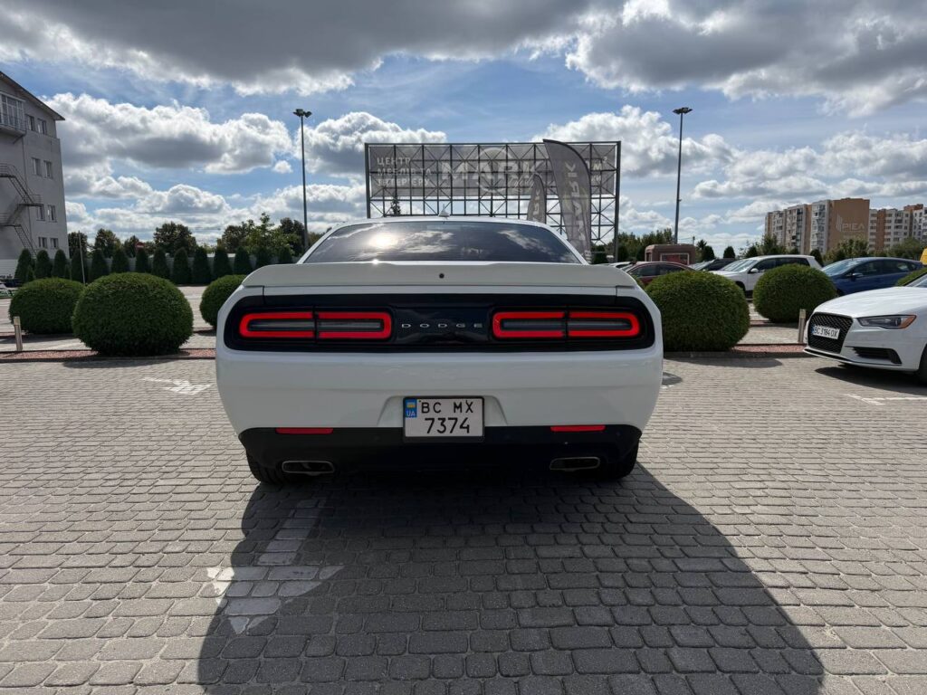 DODGE CHALLENGER